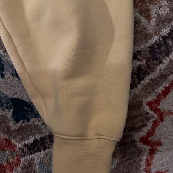 Fear Of God Essentials Yellow Short Set - Picture 12 of 13